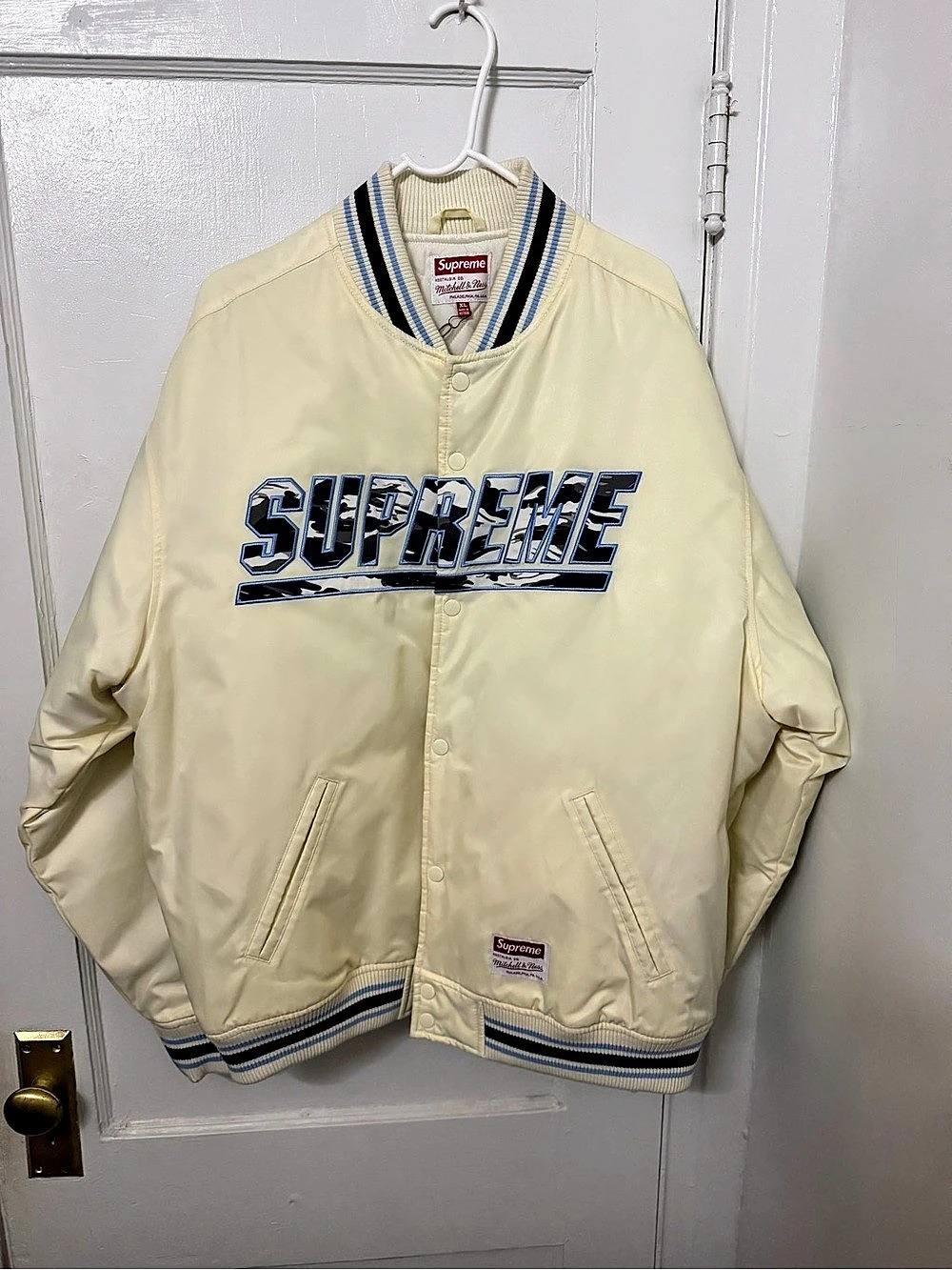 Supreme Mitchell & Ness Satin Varsity Jacket Cream XL